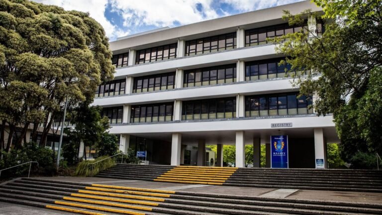 Massey University will continue online learning for rest of semester